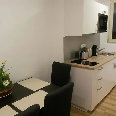 Opletalova 9 * Praha